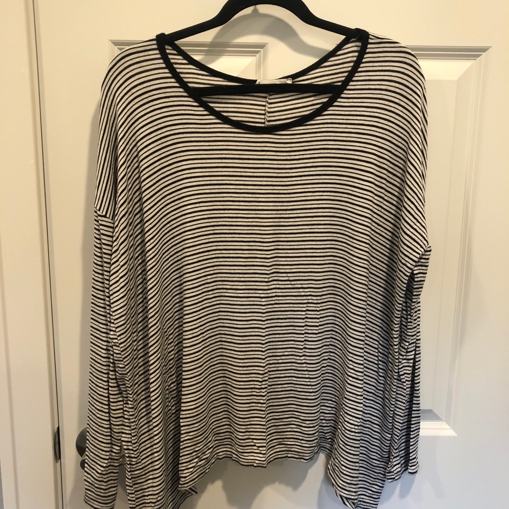 Oversized Striped Longsleeve Boutique tee
